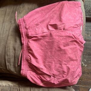 Men’s Lululemon pace breaker 5 inch inseam lined shorts